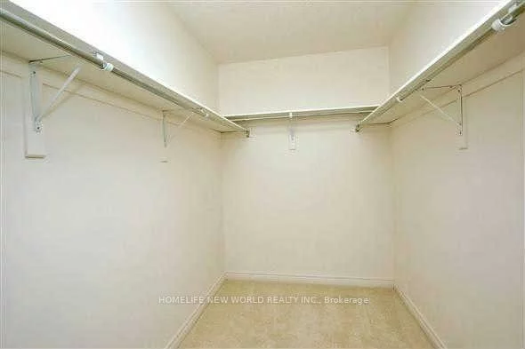20, Pineforest, Wismer, Markham