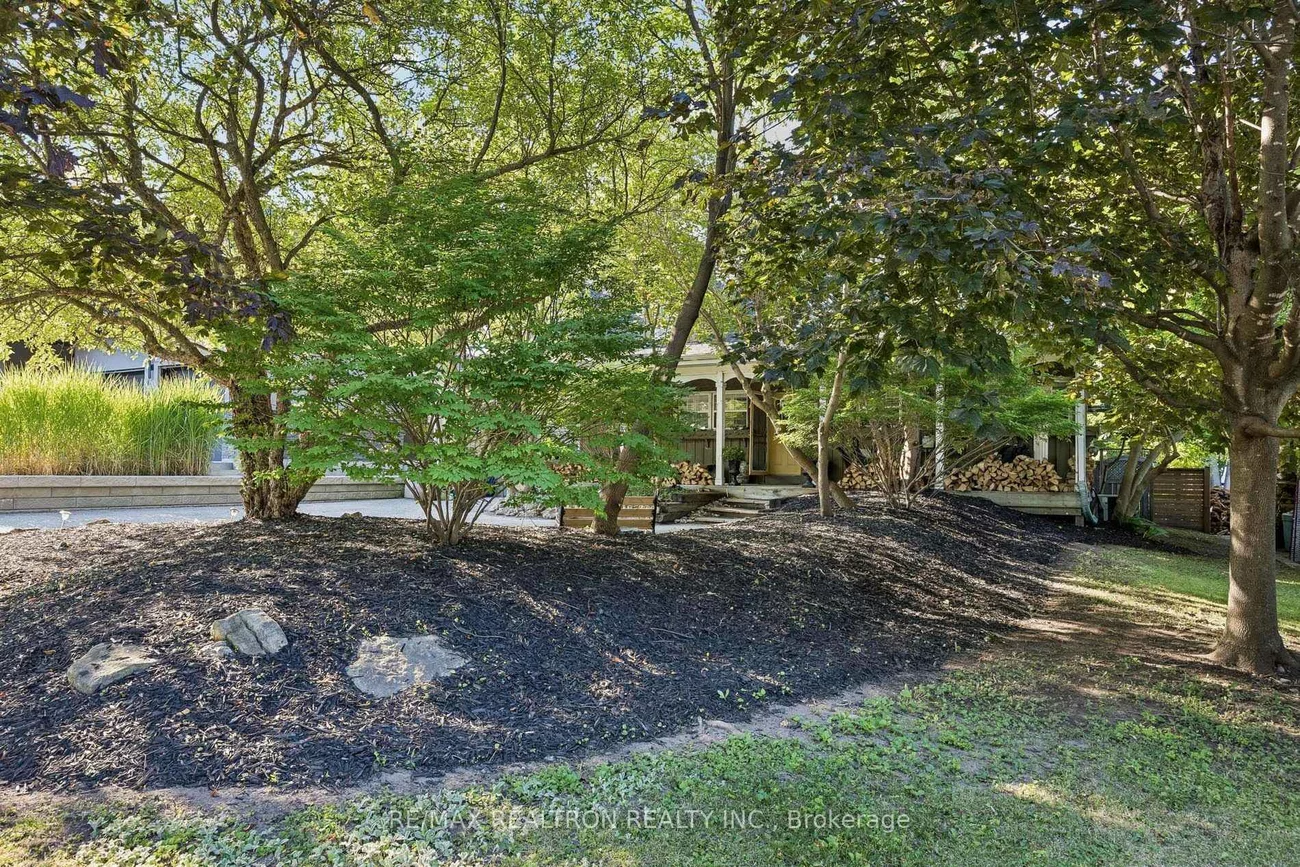 14, Rougecrest, Markham Village, Markham