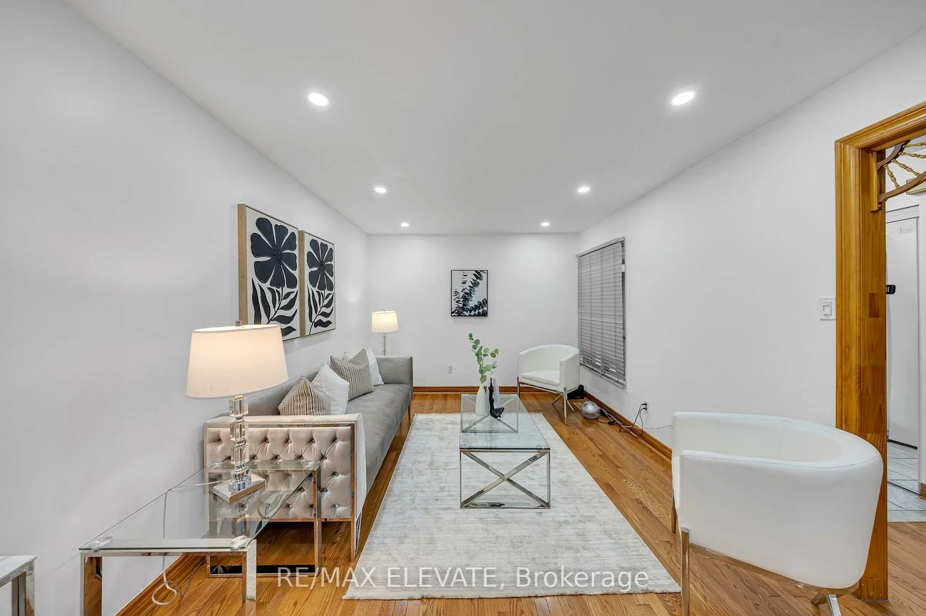 37, Miles Farm, Middlefield, Markham