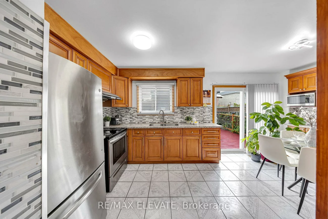 37, Miles Farm, Middlefield, Markham