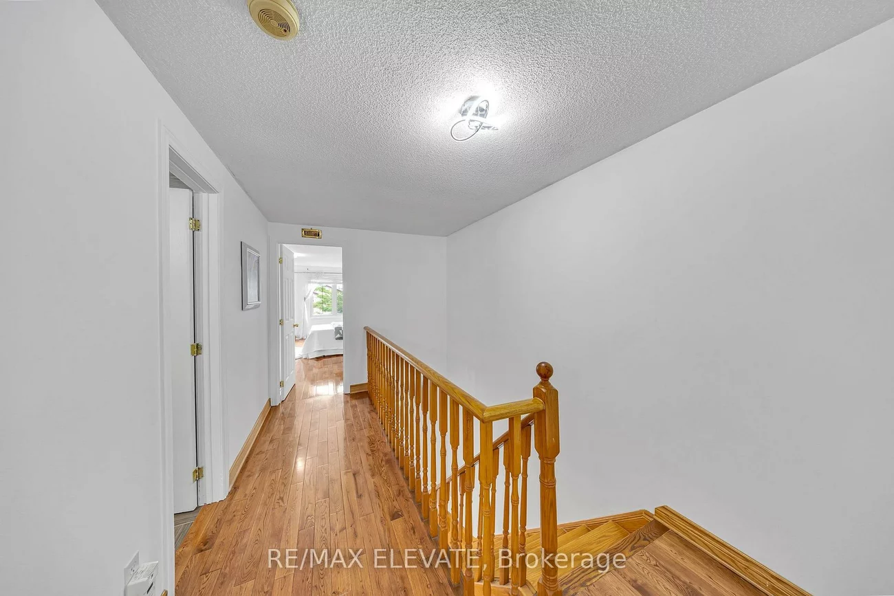 37, Miles Farm, Middlefield, Markham