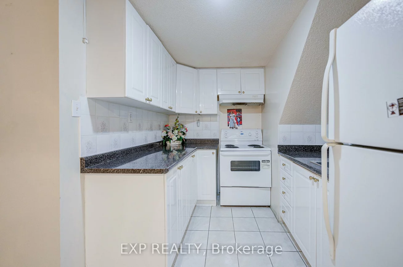 211, Sophia, Middlefield, Markham