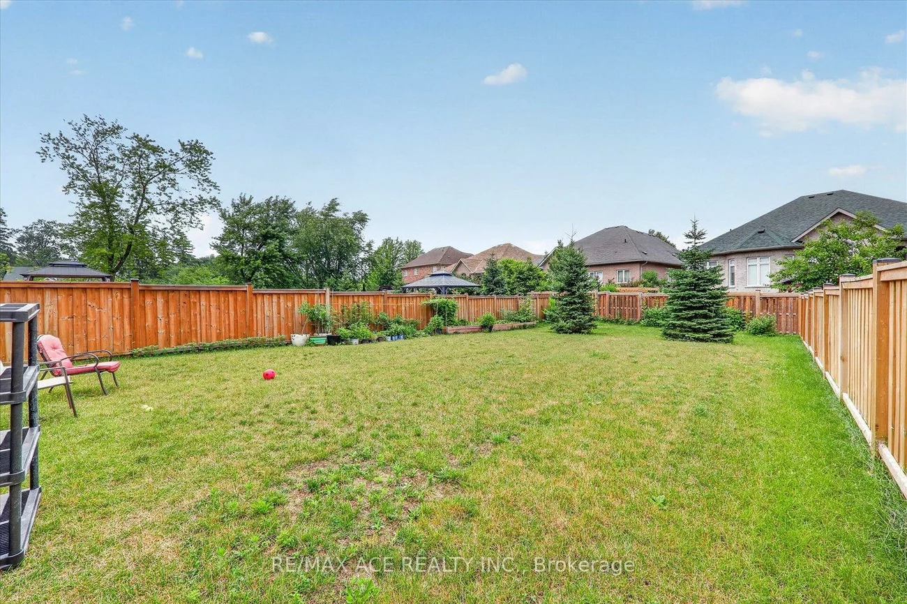 7607, Ninth, Box Grove, Markham
