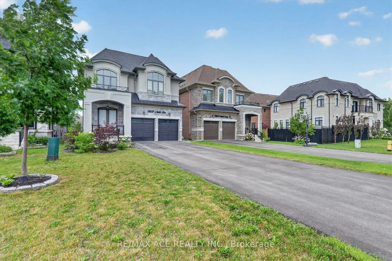7607, Ninth, Box Grove, Markham