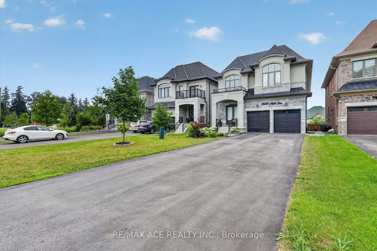 7607, Ninth, Box Grove, Markham