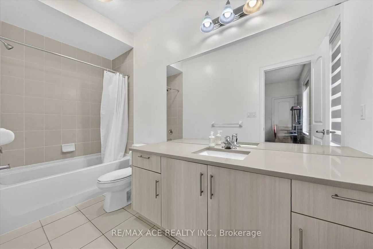 7607, Ninth, Box Grove, Markham
