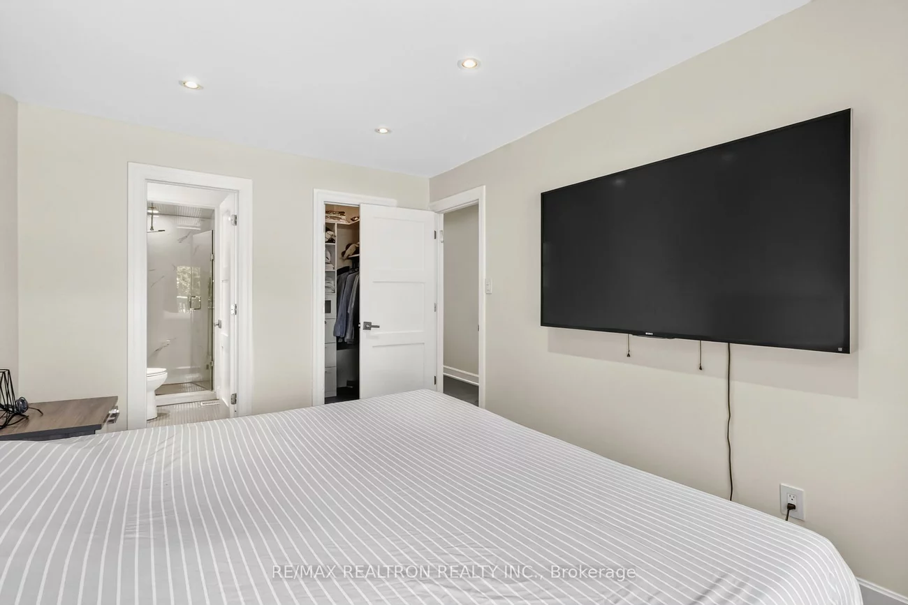 219, Bay Thorn, Royal Orchard, Markham