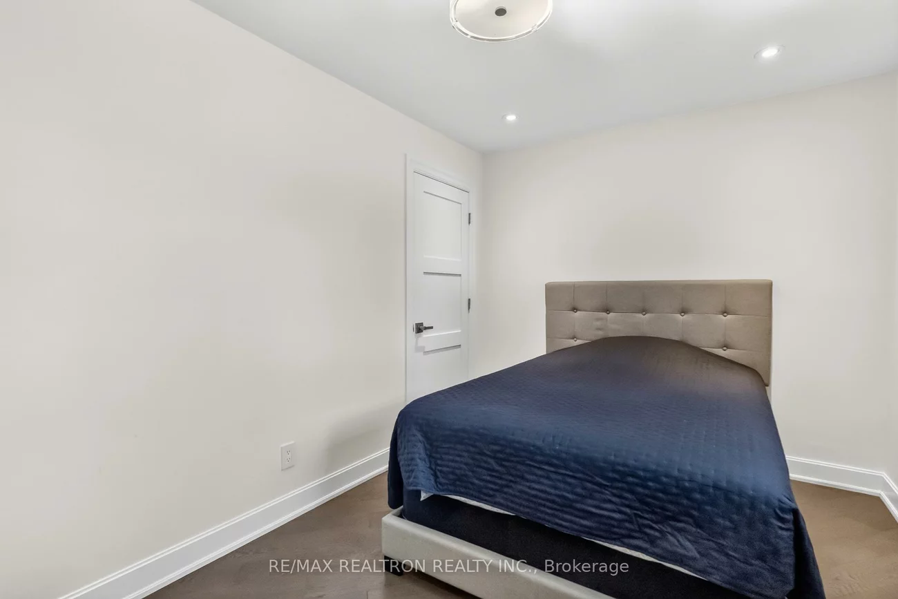 219, Bay Thorn, Royal Orchard, Markham