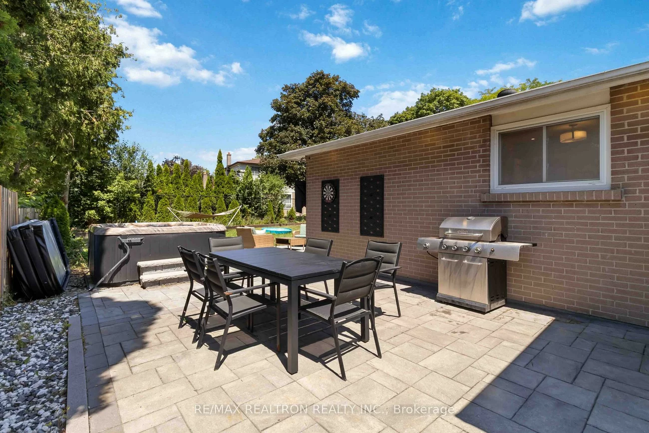 219, Bay Thorn, Royal Orchard, Markham