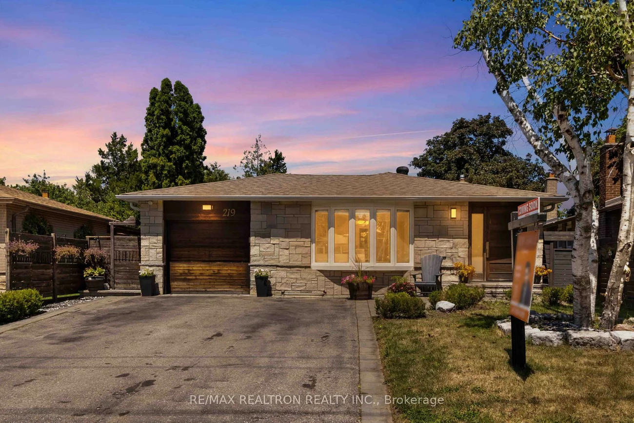 219, Bay Thorn, Royal Orchard, Markham