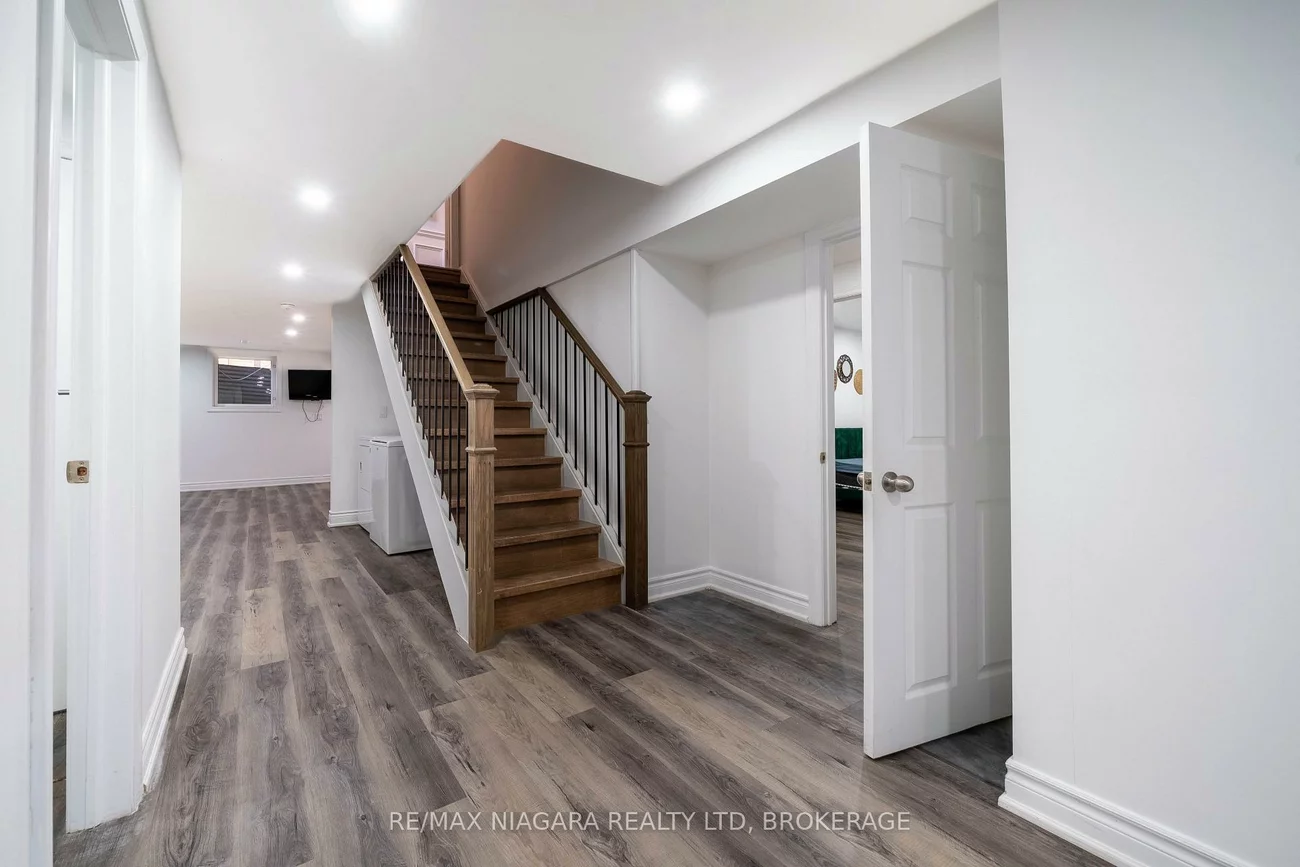 2, Aitken, Unionville, Markham