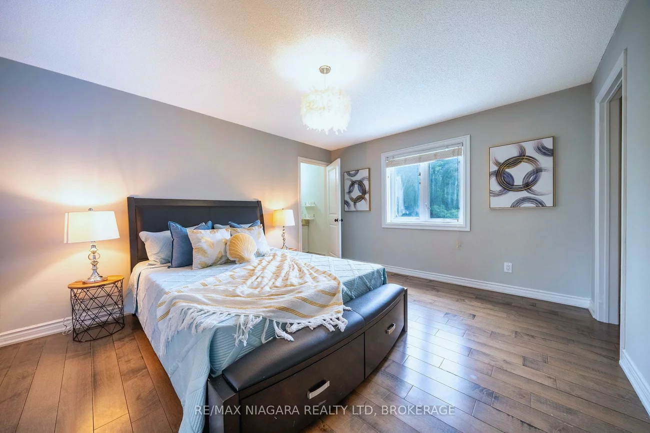 2, Aitken, Unionville, Markham