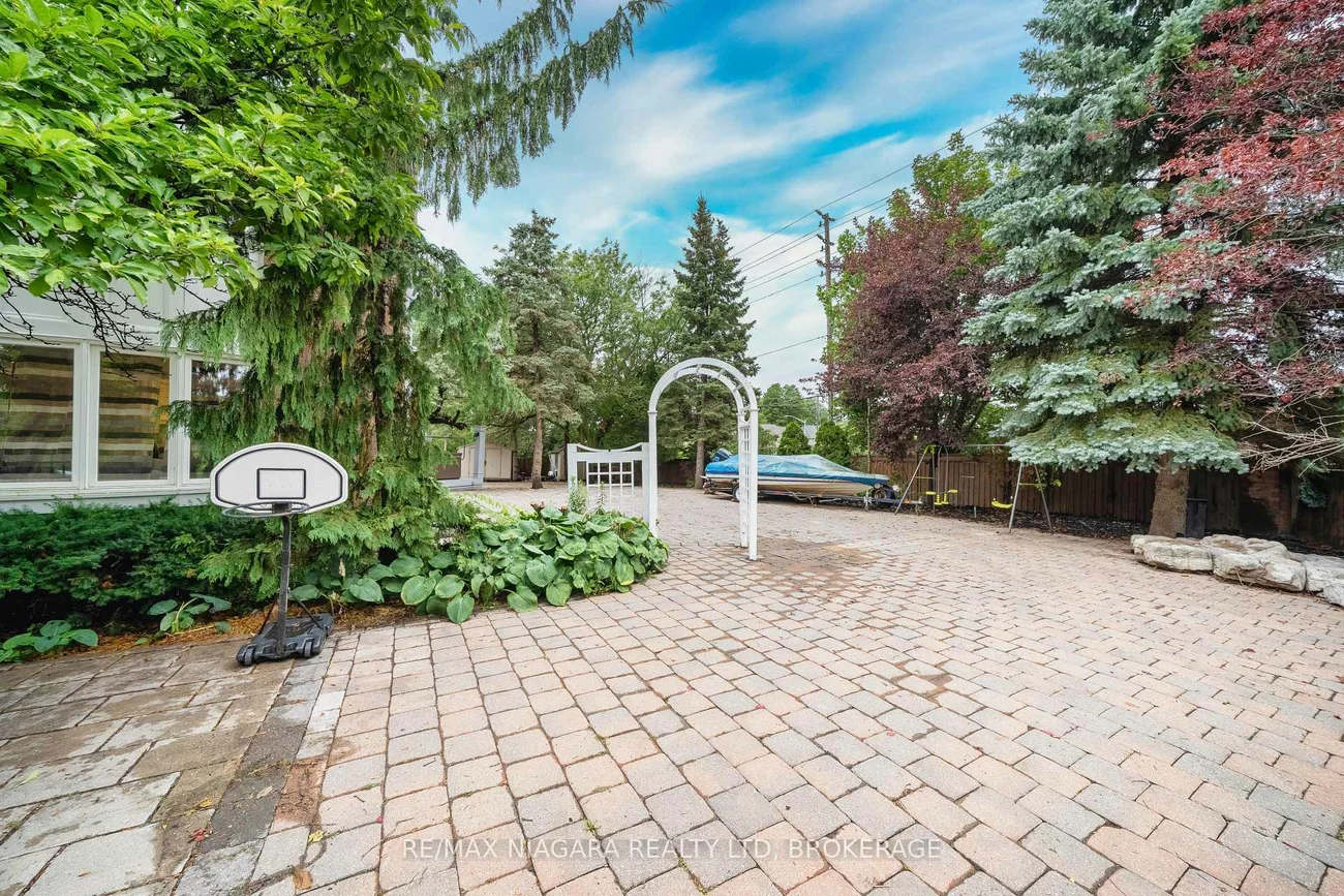 2, Aitken, Unionville, Markham