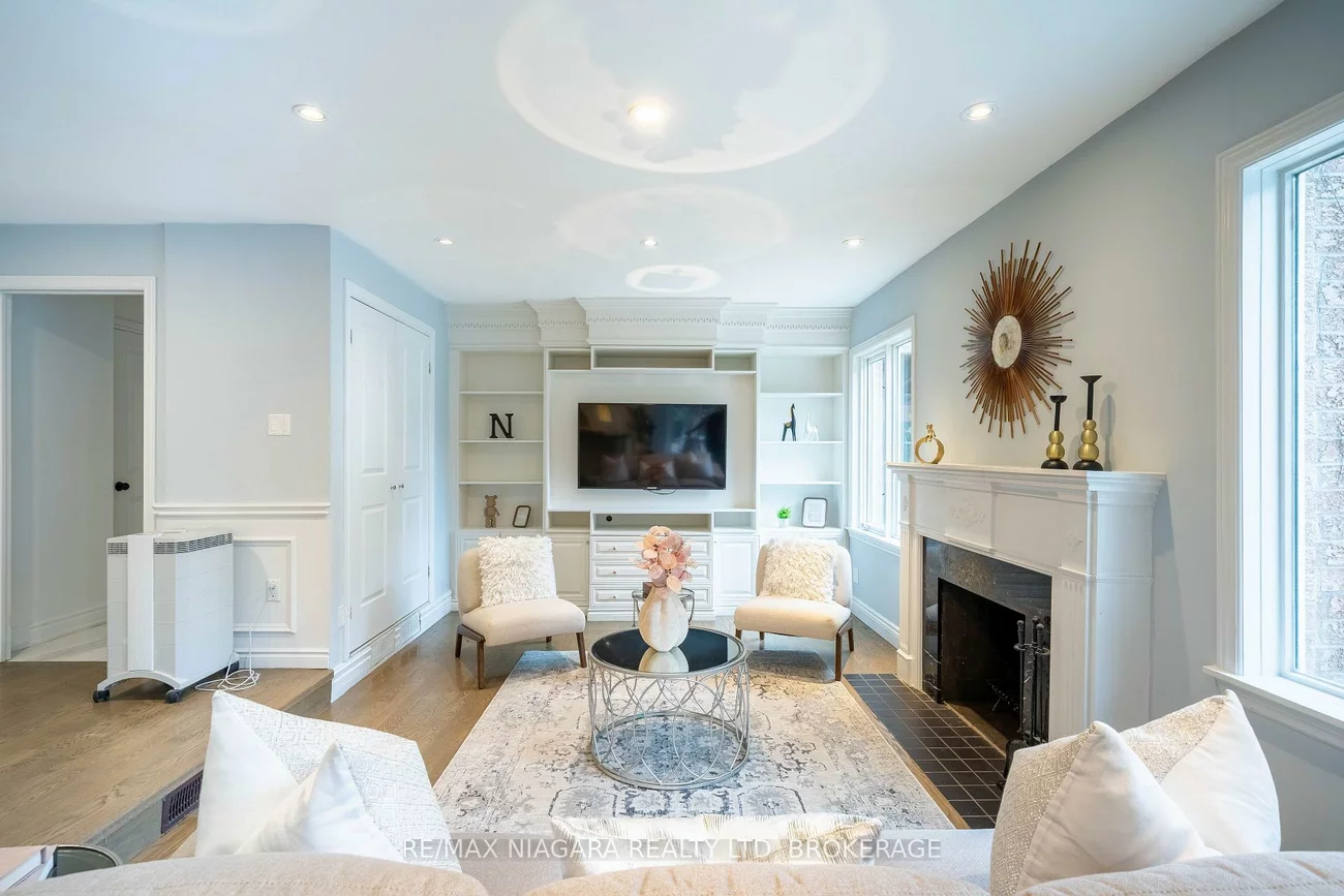 2, Aitken, Unionville, Markham