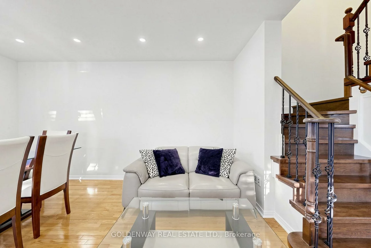 2200, Bur Oak, Greensborough, Markham