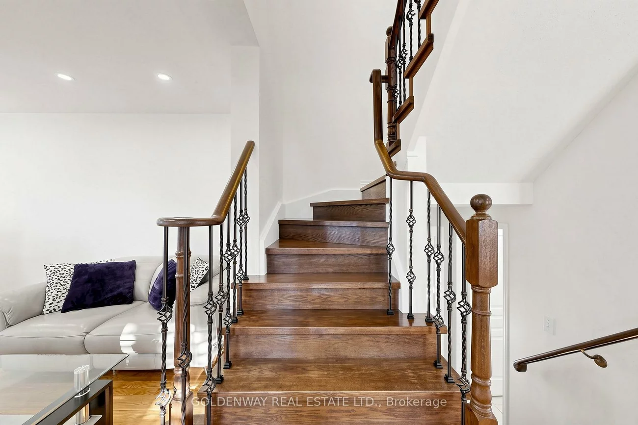 2200, Bur Oak, Greensborough, Markham