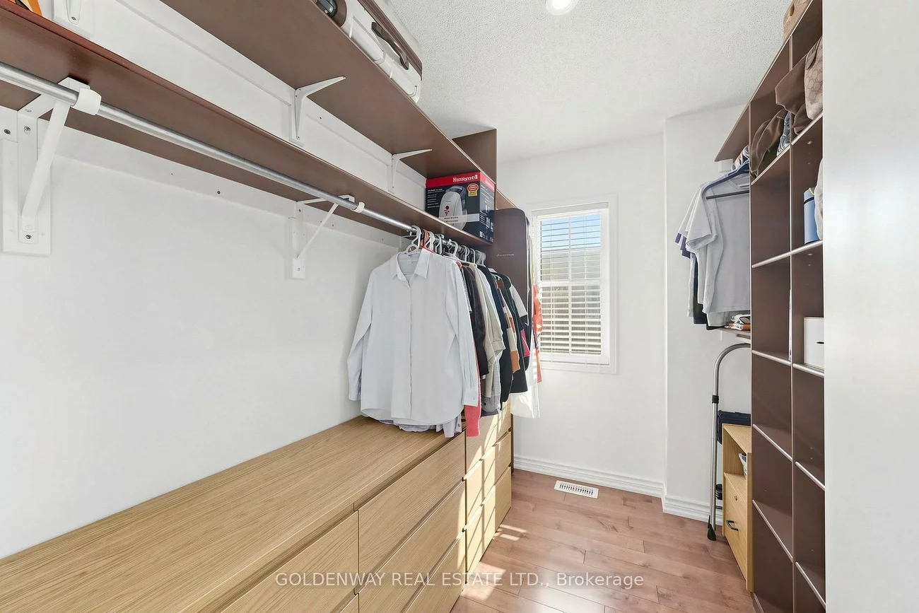 2200, Bur Oak, Greensborough, Markham