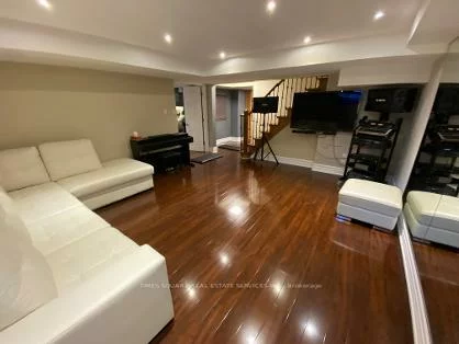 39, Gillings, Victoria Square, Markham