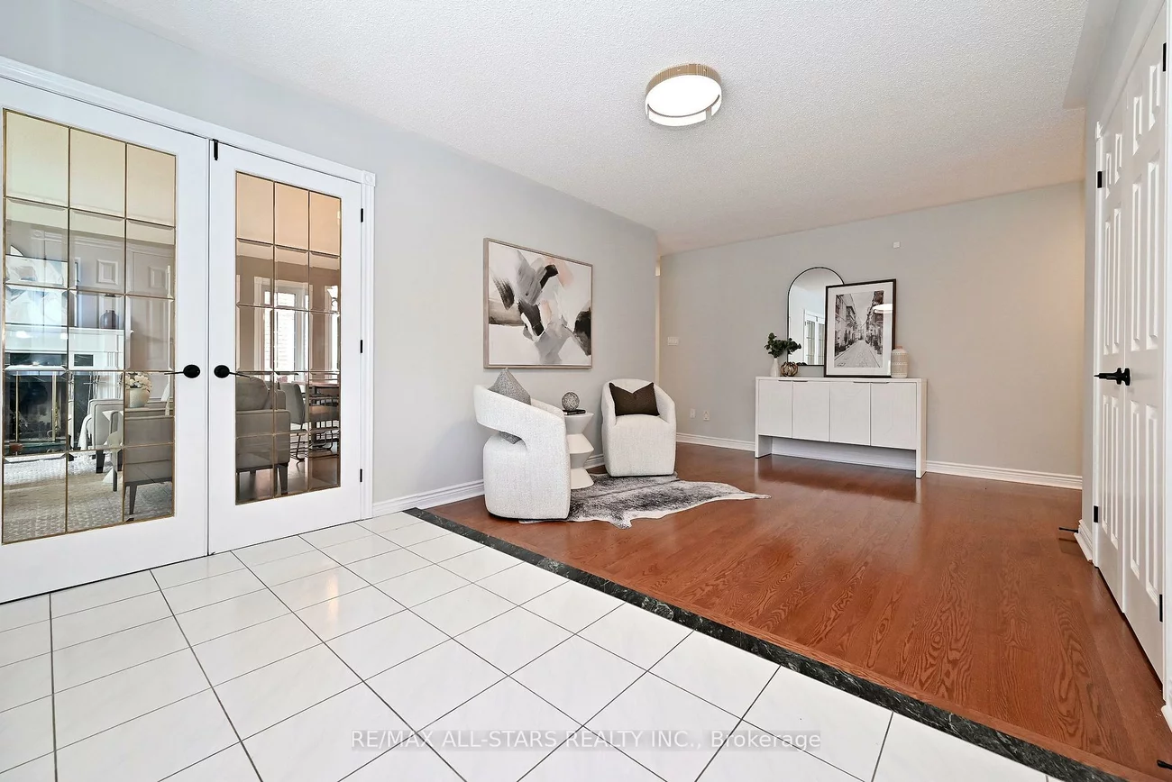34, Captain Armstrong, Sherwood-Amberglen, Markham