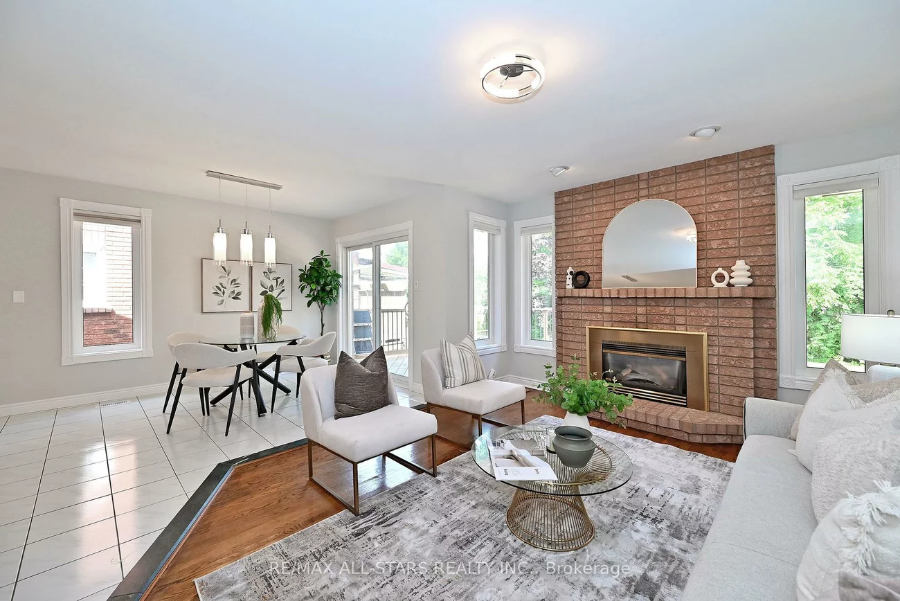 34, Captain Armstrong, Sherwood-Amberglen, Markham