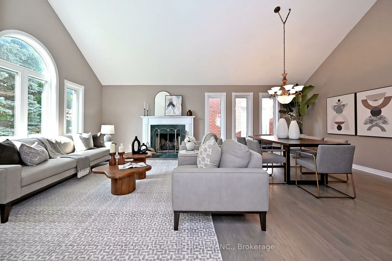 34, Captain Armstrong, Sherwood-Amberglen, Markham