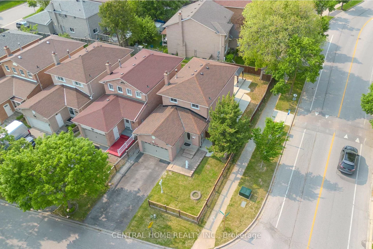 2, Noel, Markham Village, Markham