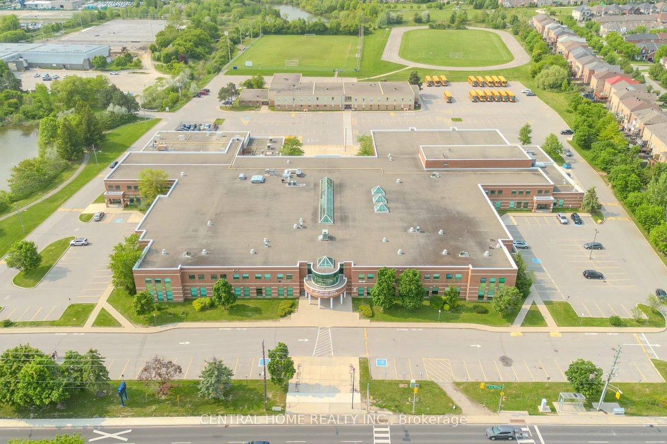 2, Noel, Markham Village, Markham