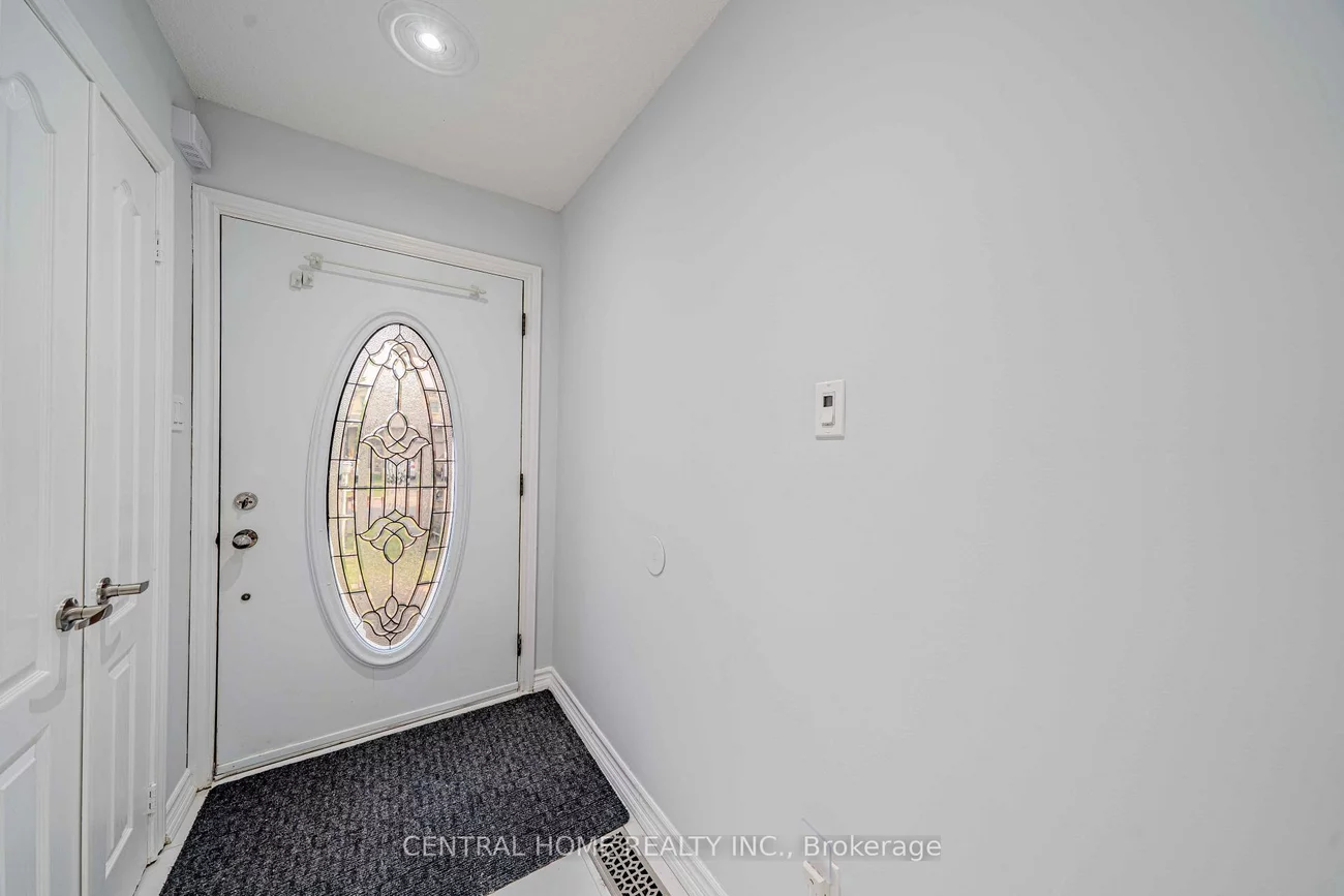 2, Noel, Markham Village, Markham