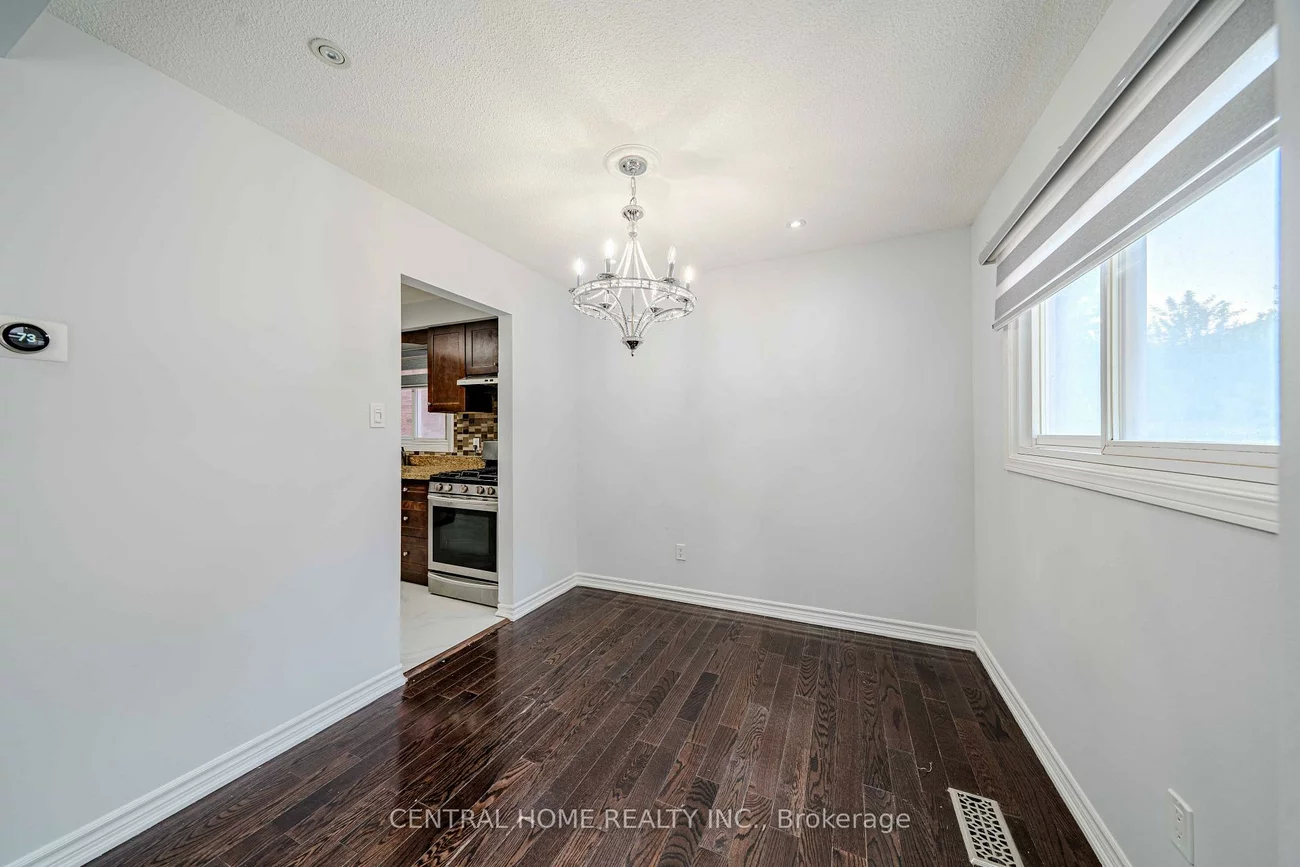 2, Noel, Markham Village, Markham
