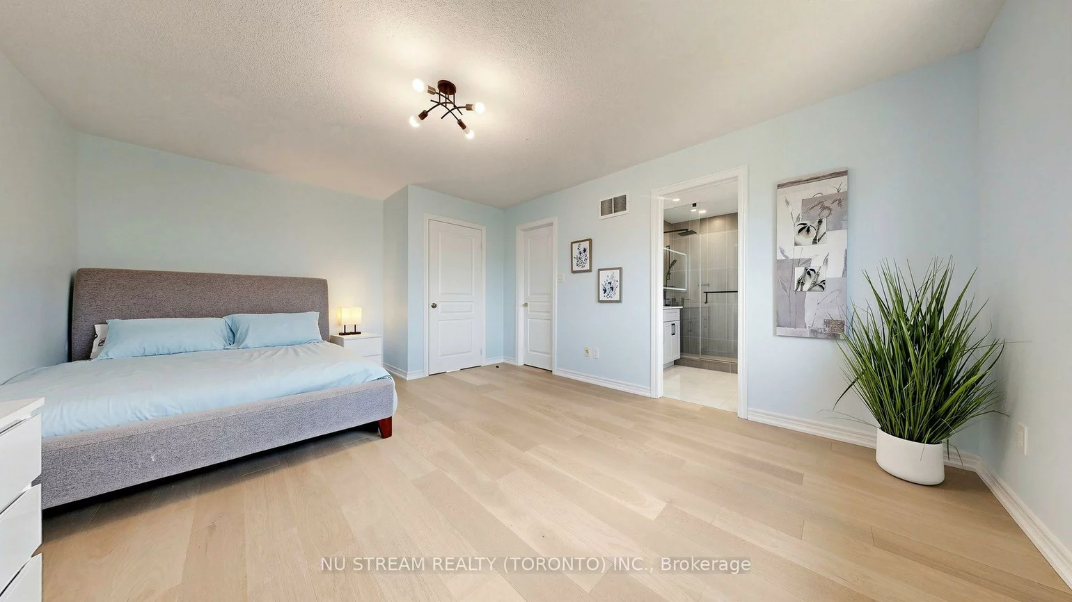 16, Radmore, Box Grove, Markham