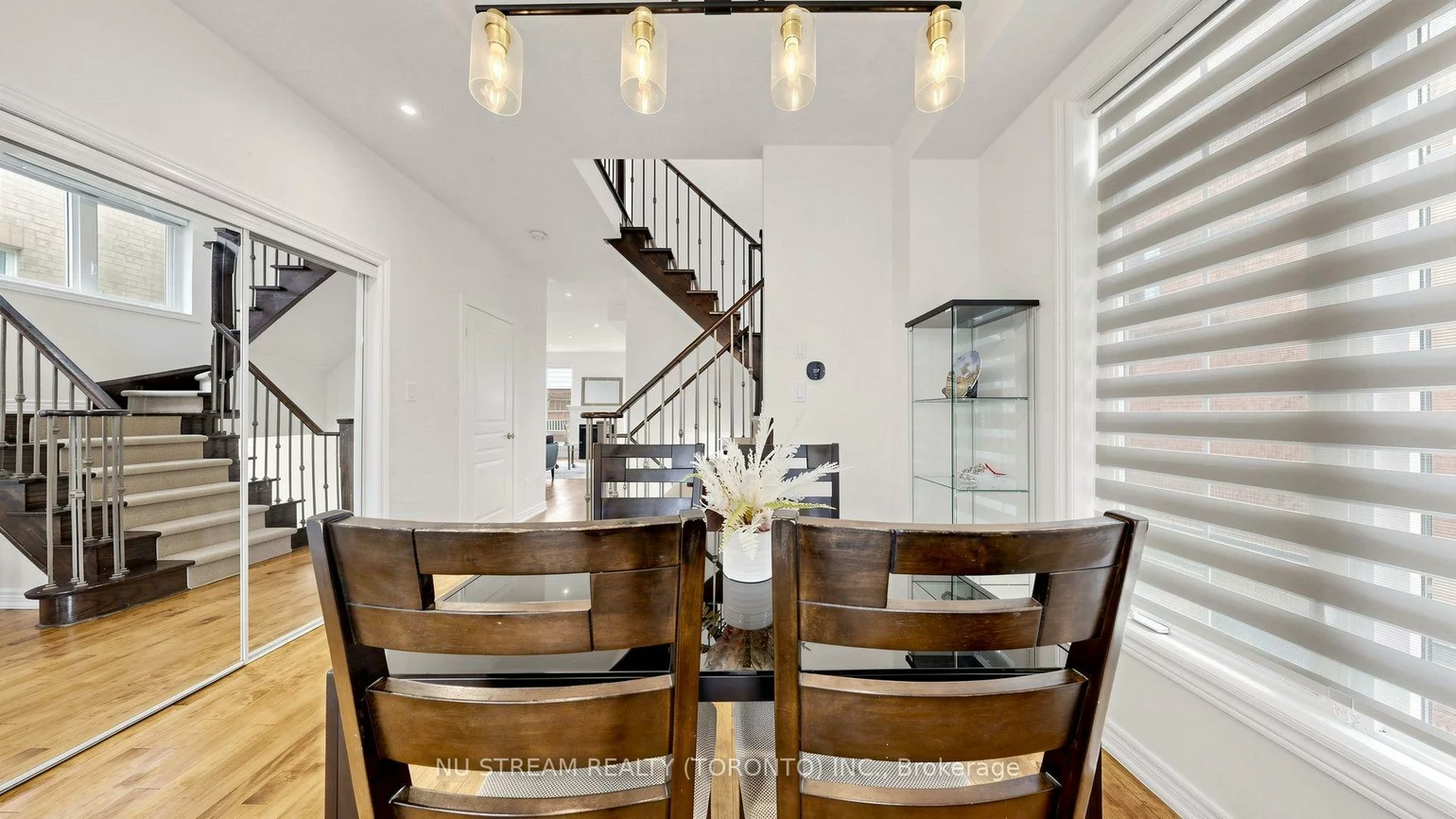 16, Radmore, Box Grove, Markham
