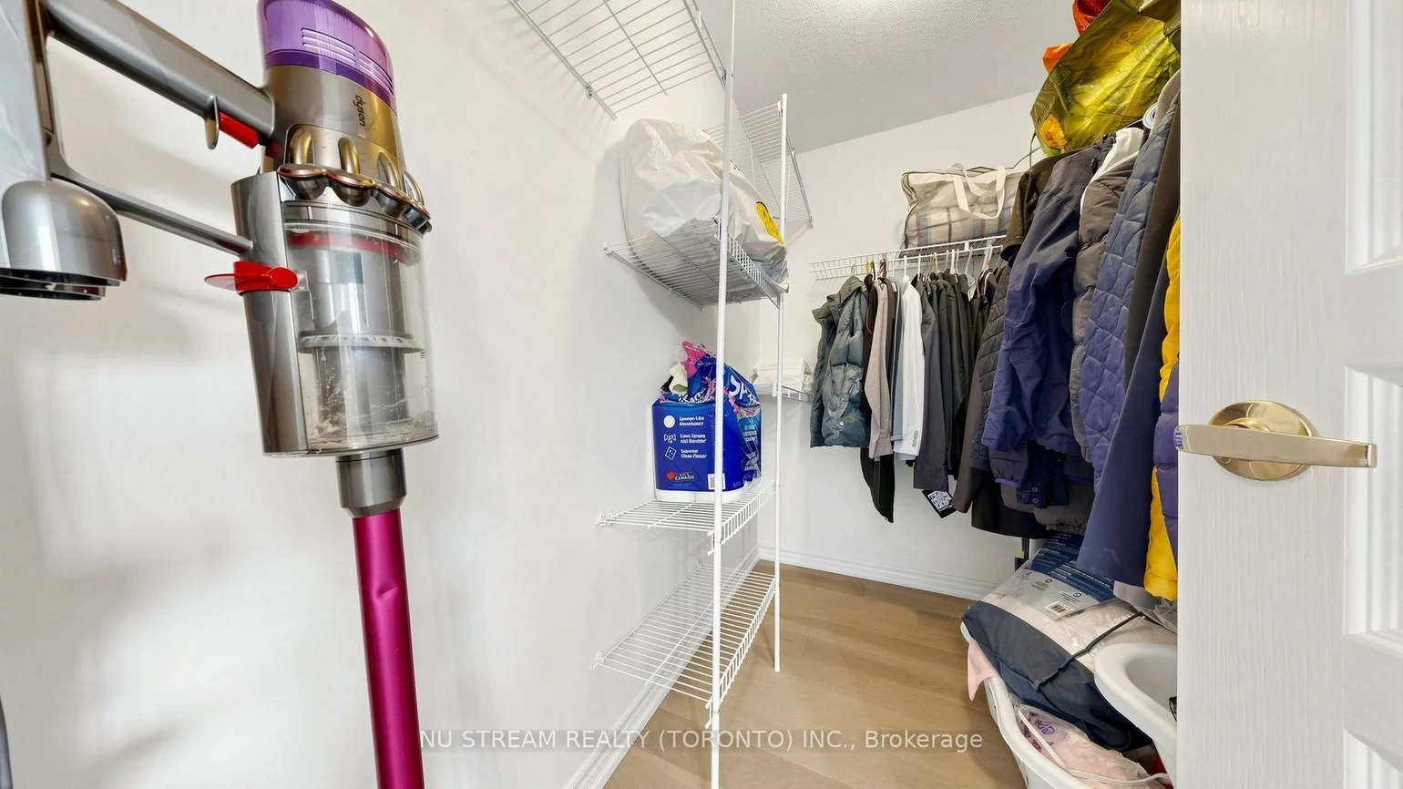 16, Radmore, Box Grove, Markham
