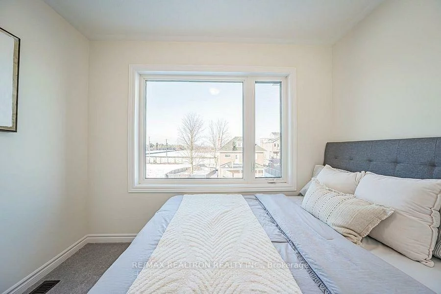24, Thomas Frisby Jr, Victoria Square, Markham