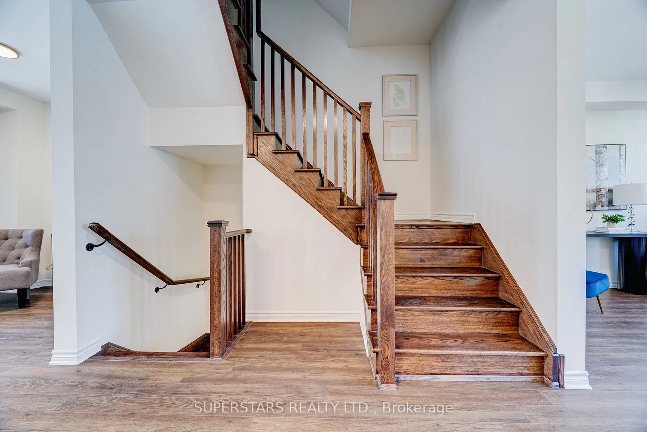 241, Rustle Woods, Cornell, Markham
