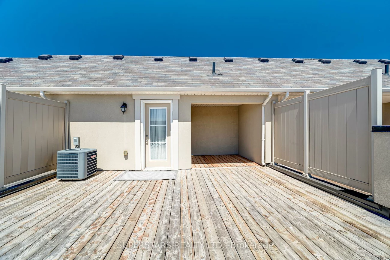 241, Rustle Woods, Cornell, Markham