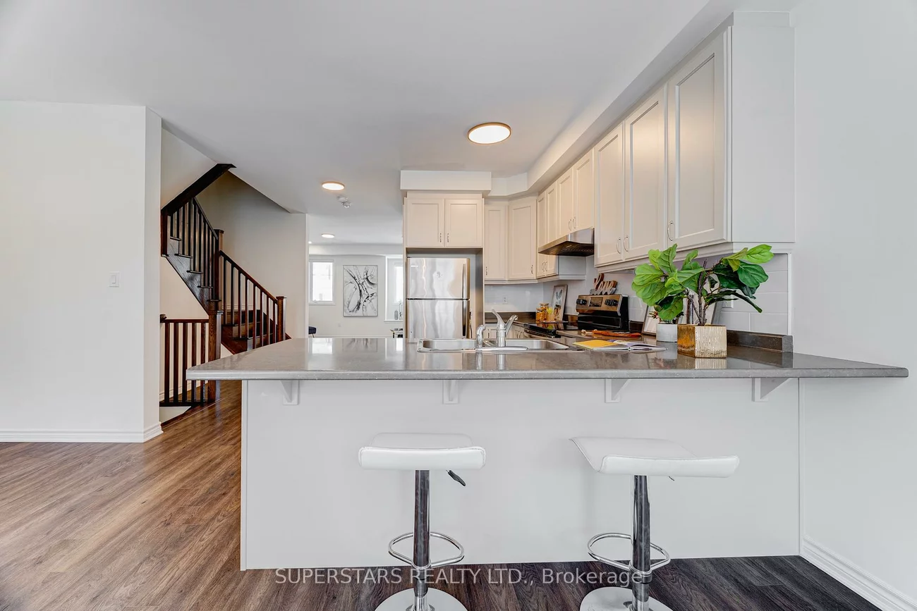 241, Rustle Woods, Cornell, Markham