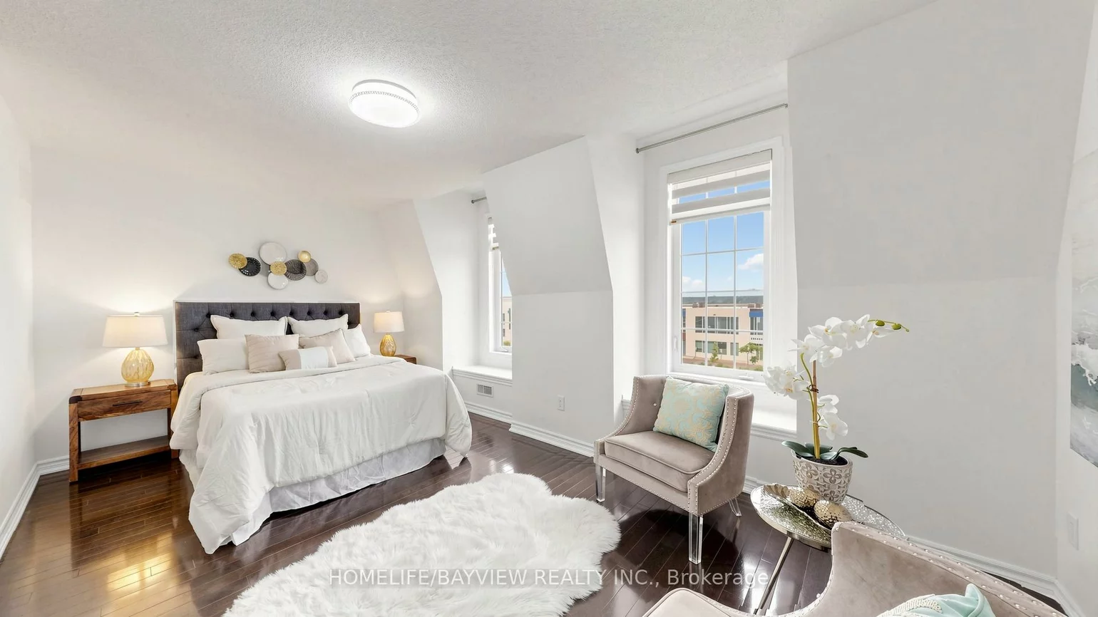 10981, Woodbine, Victoria Square, Markham