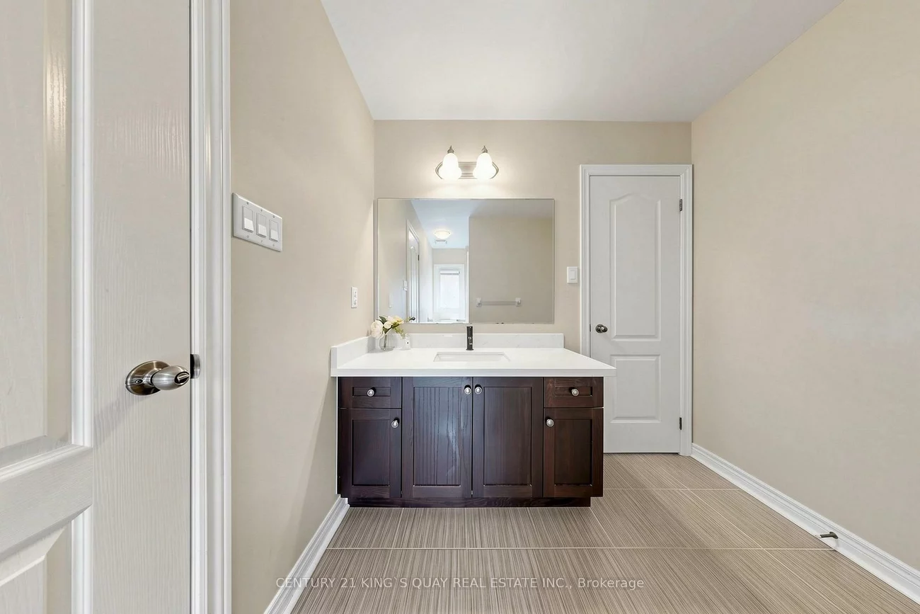 44, Dame Gruev, Greensborough, Markham