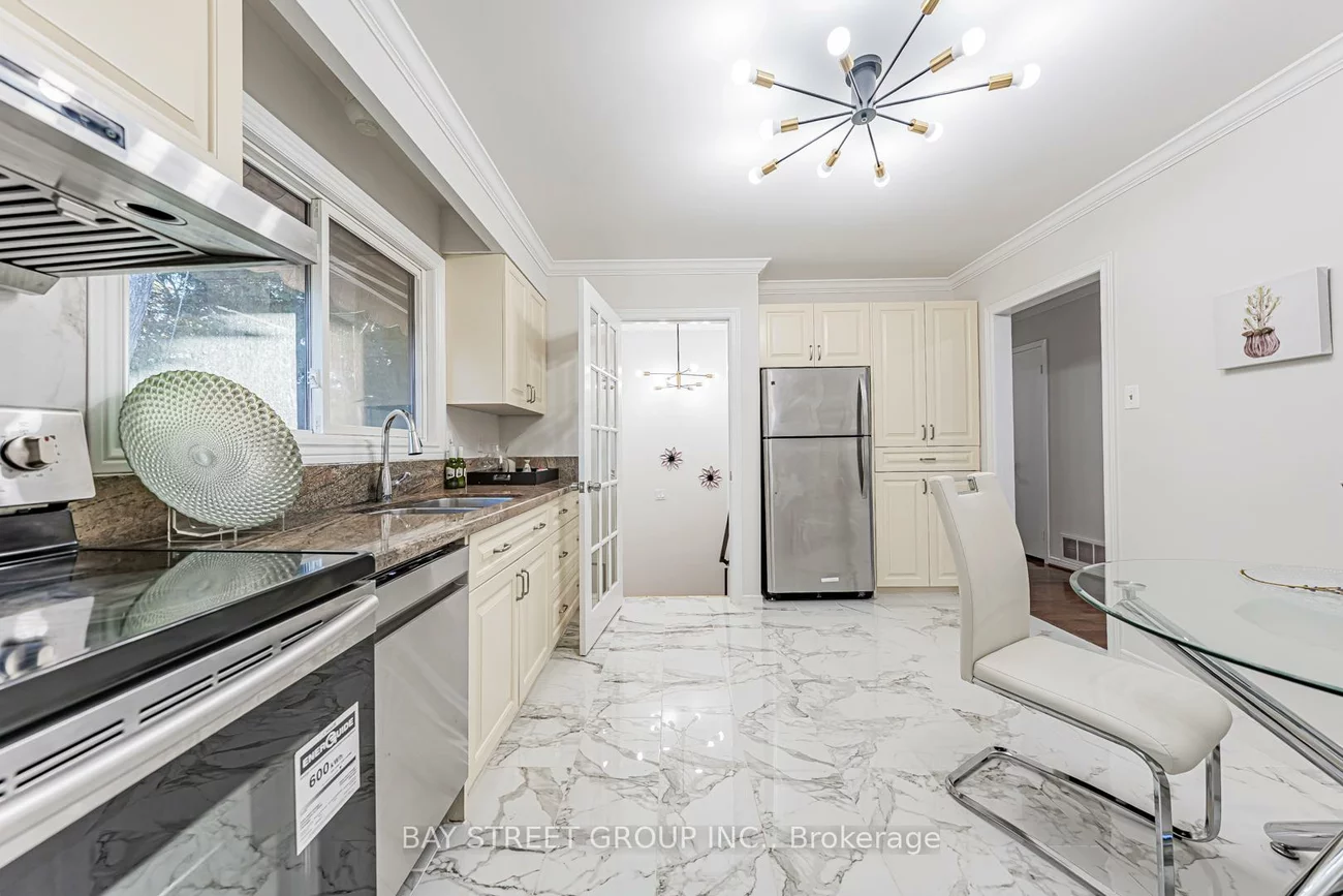 4, Sir Brandiles, Markham Village, Markham