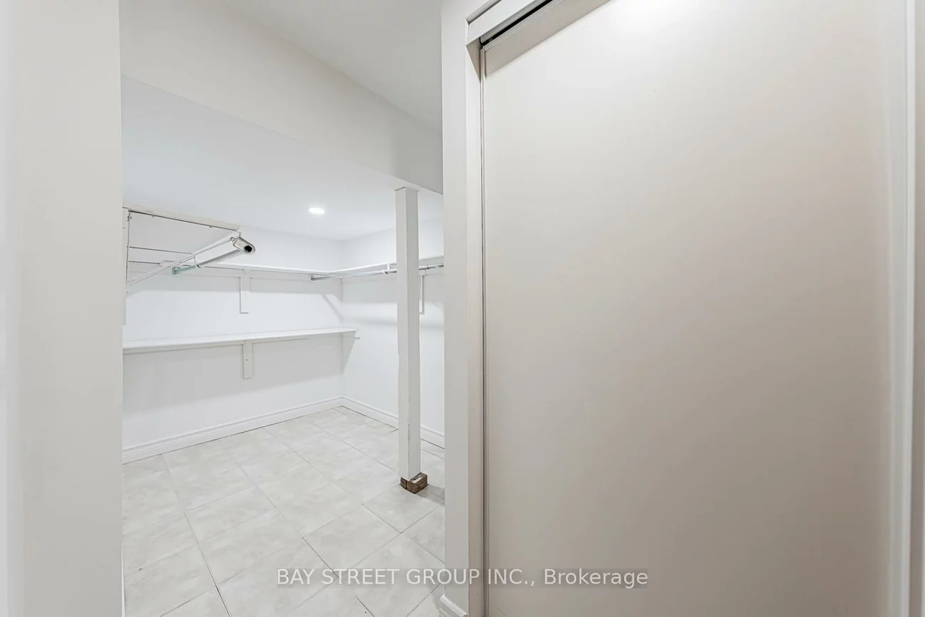 4, Sir Brandiles, Markham Village, Markham