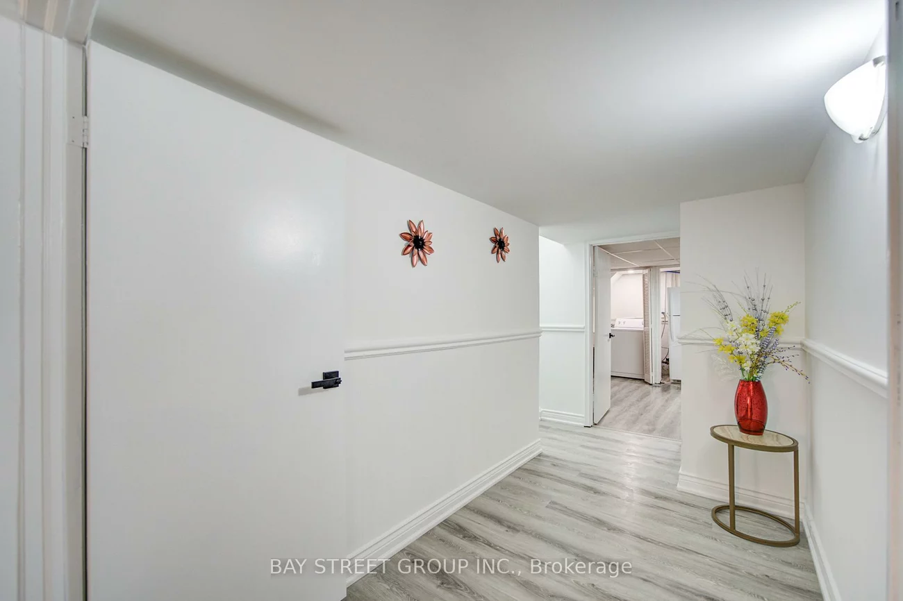 4, Sir Brandiles, Markham Village, Markham