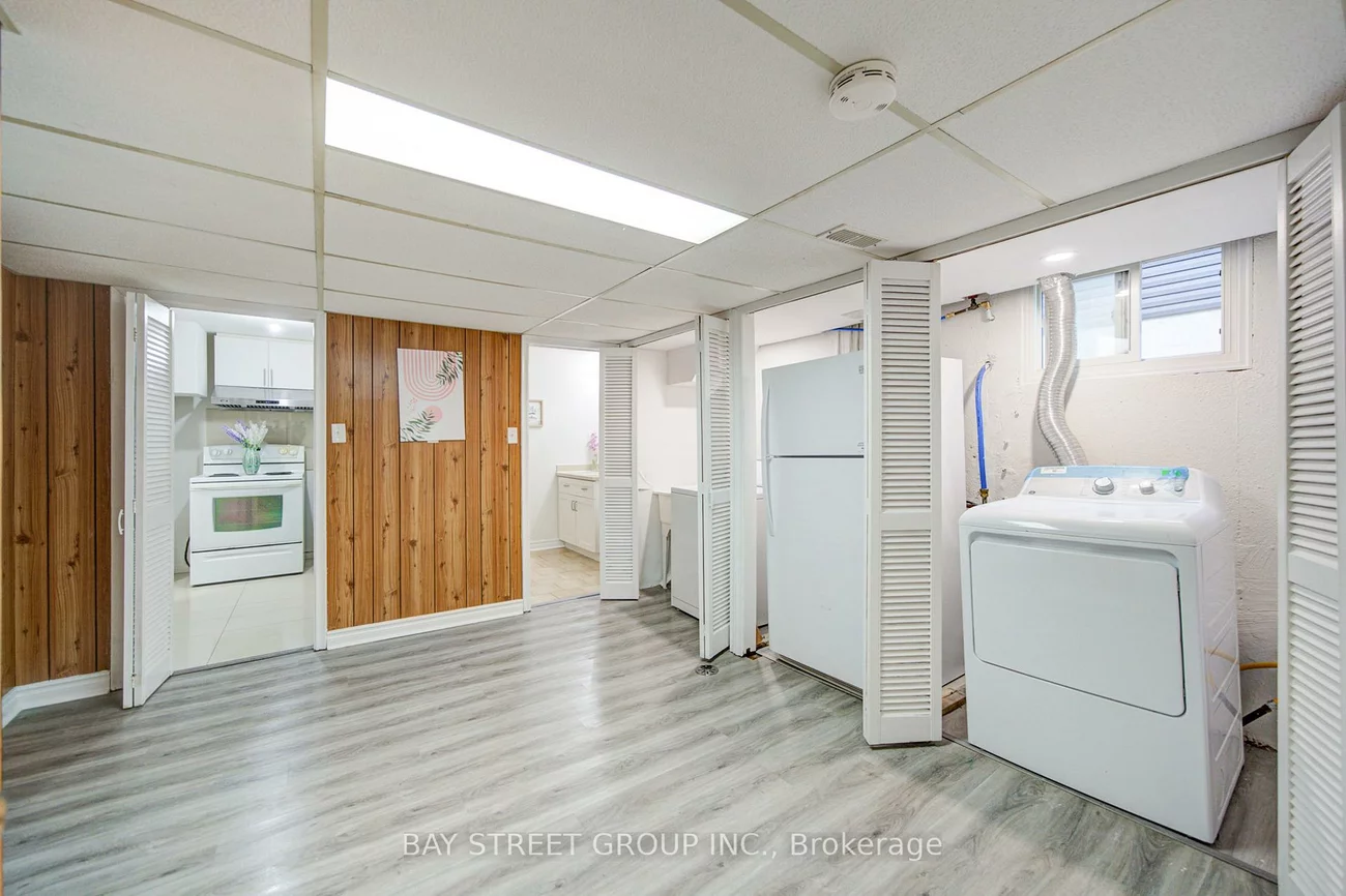 4, Sir Brandiles, Markham Village, Markham