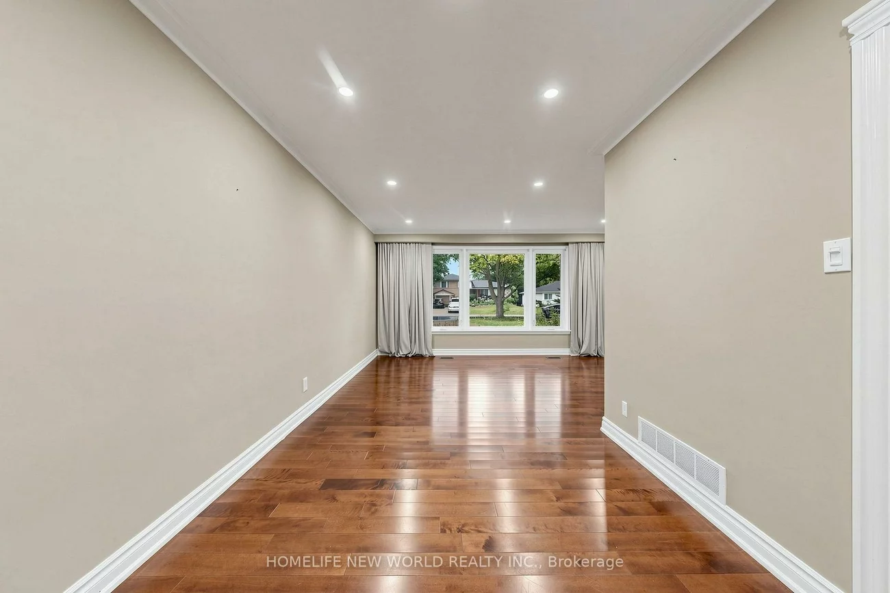 6, Valleycrest, Bullock, Markham