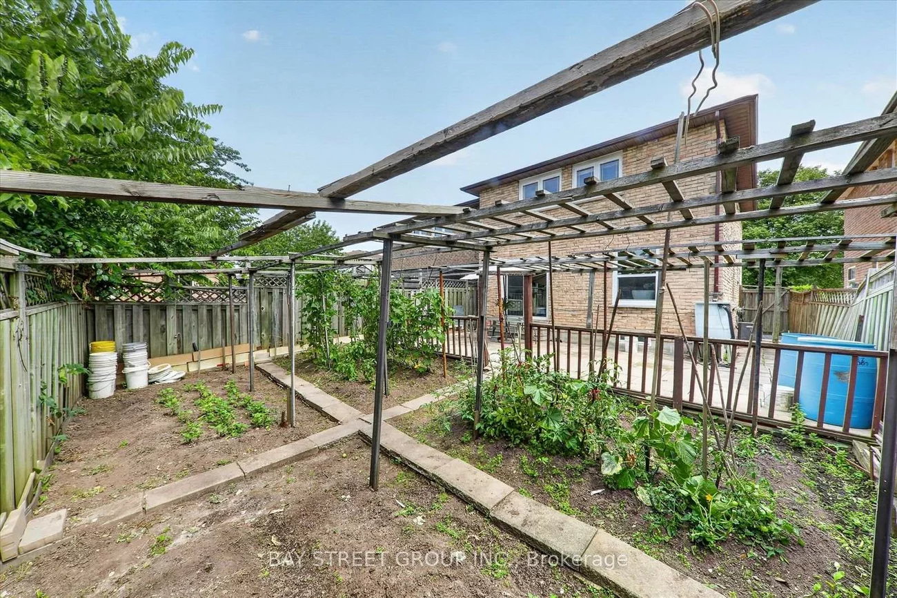 44, Maitland, Milliken Mills West, Markham