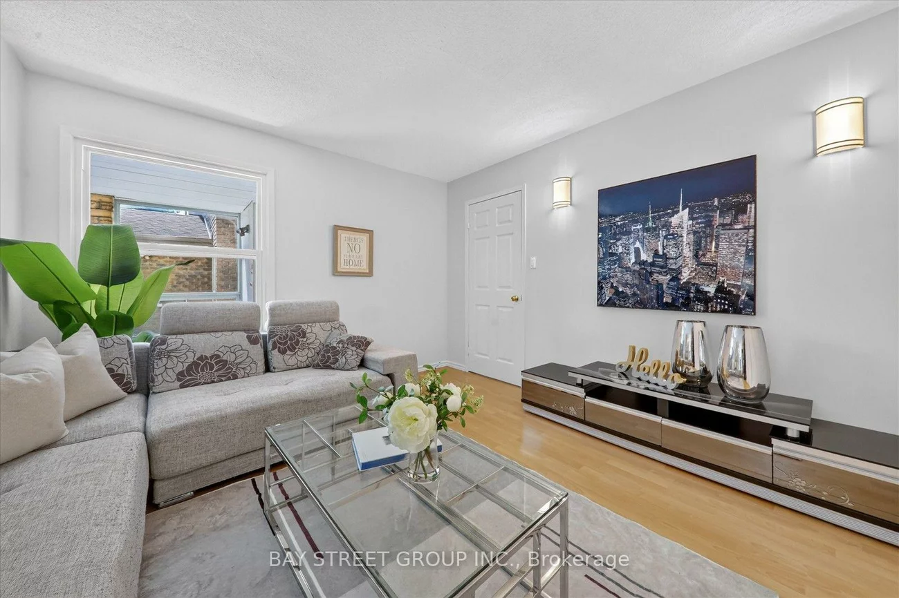 44, Maitland, Milliken Mills West, Markham