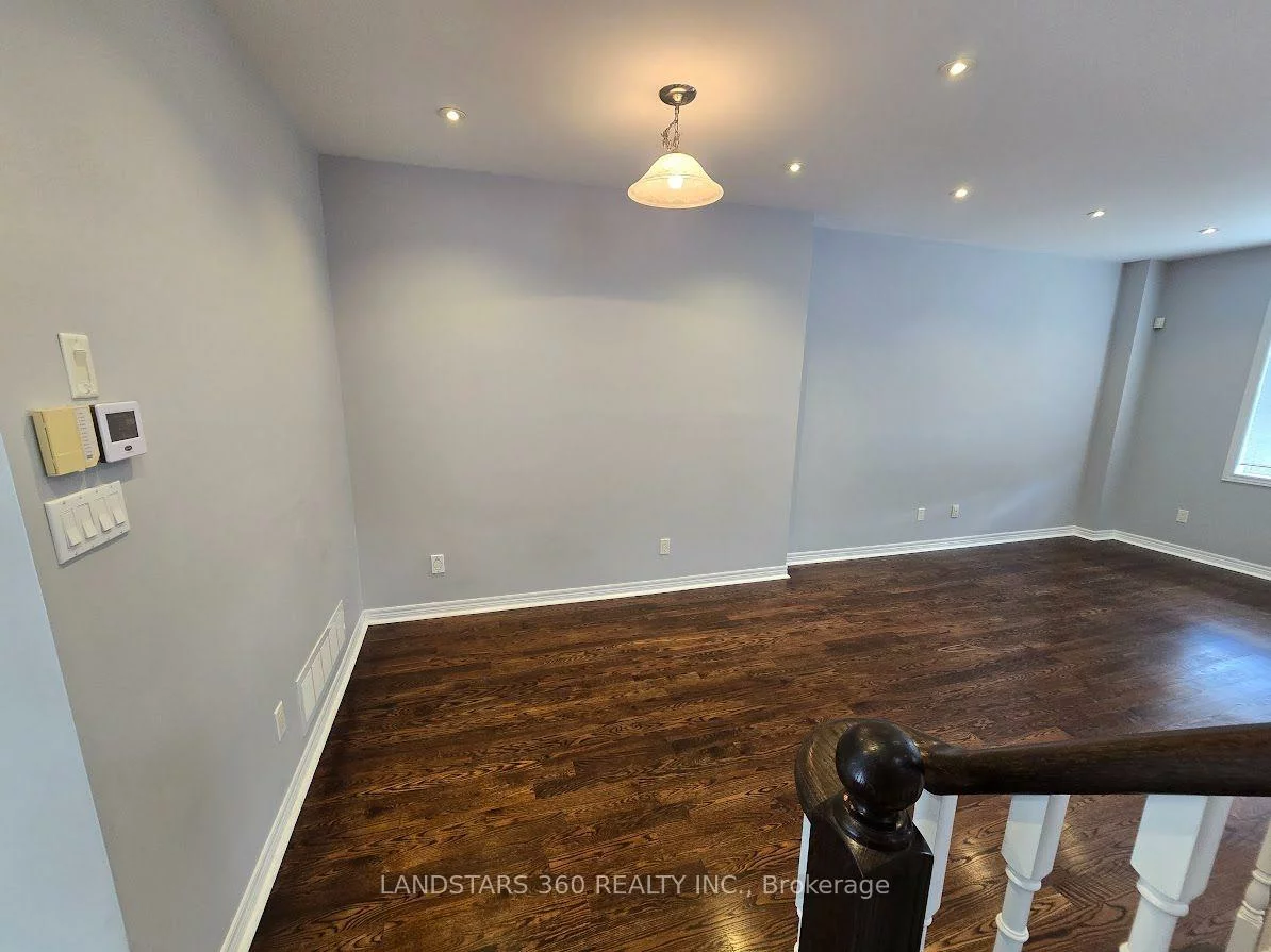 19, Azalea Gate, Commerce Valley, Markham