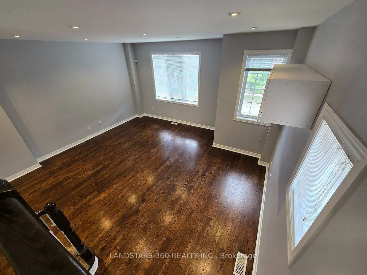19, Azalea Gate, Commerce Valley, Markham