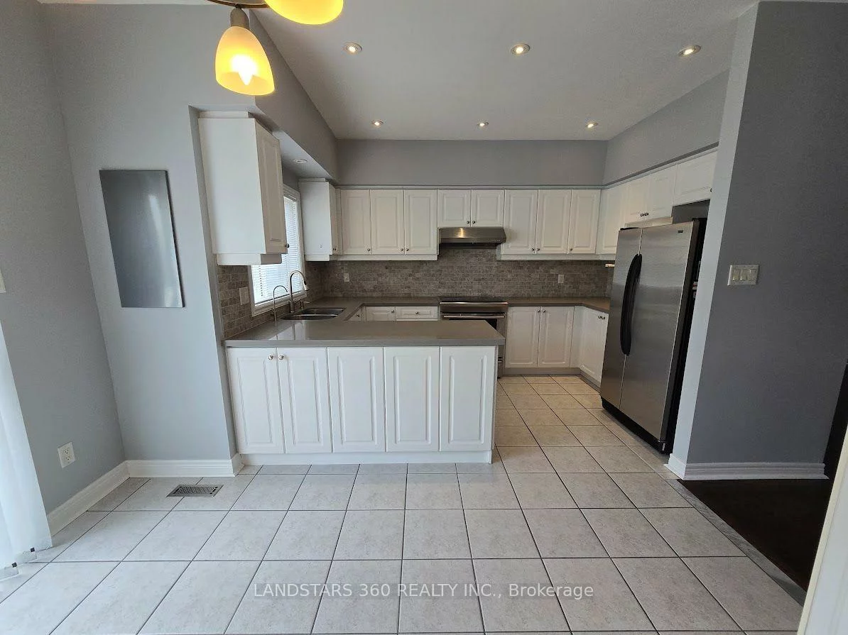 19, Azalea Gate, Commerce Valley, Markham