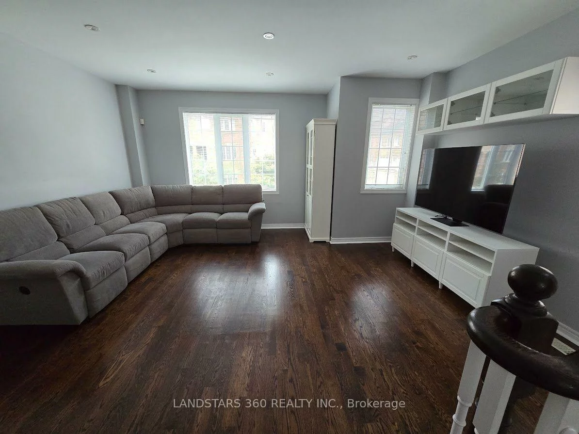 19, Azalea Gate, Commerce Valley, Markham