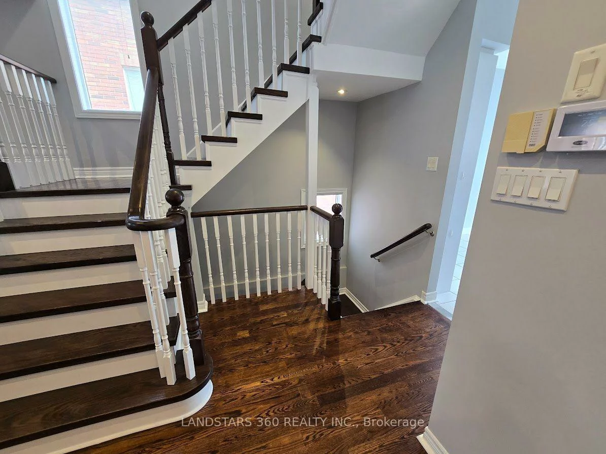 19, Azalea Gate, Commerce Valley, Markham